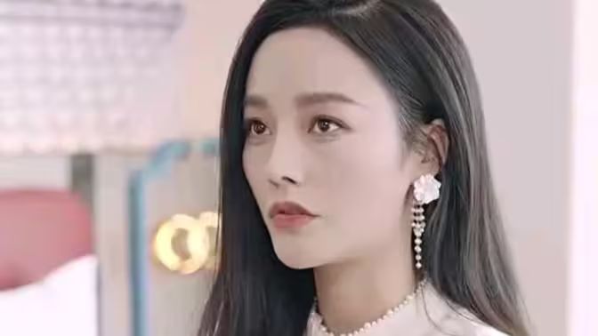 亲吻月亮封面