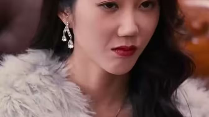 腹黑女秘封面