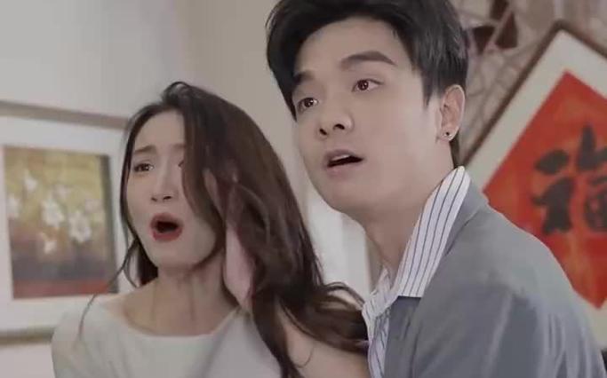 不装了，脚踹渣男后我成了全球女战神封面
