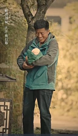 母爱难寻寸草心封面