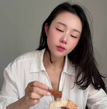 瑶瑶的恋足癖与精液面包-汐梦瑶
