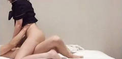 FC2PPV-4618386 白皙苗条美女酒店牛仔式按摩师