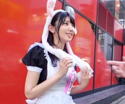 GANA-2125 マジ軟派、初撮。 1374 失敗続きの秋葉原ナンパ釣行…日も暮れて諦めかけたその時、メイドカフェ「燃える下心」の看板娘がエサにかかる♪