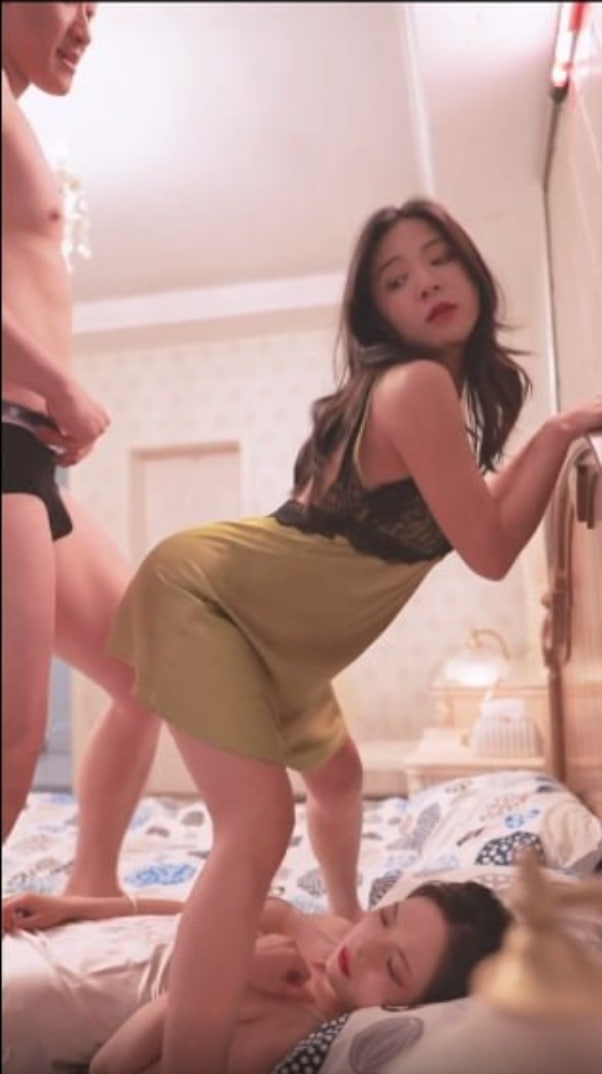 三人同行（闺蜜变形记）封面
