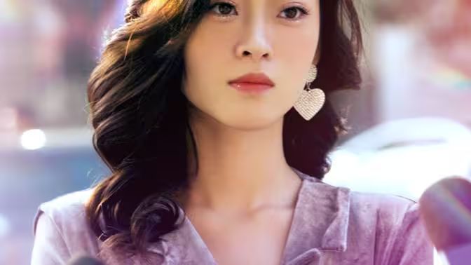 女总裁竟在公司当保洁封面