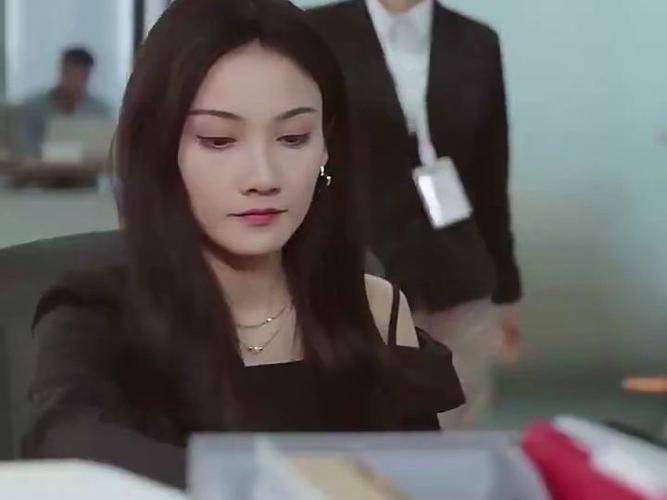 闪婚总裁太上头封面