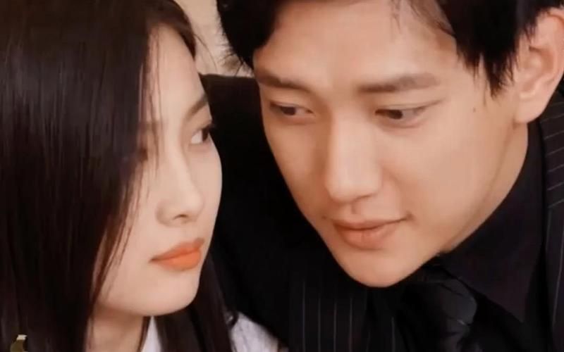 强势锁婚：陆律师的契约娇妻封面
