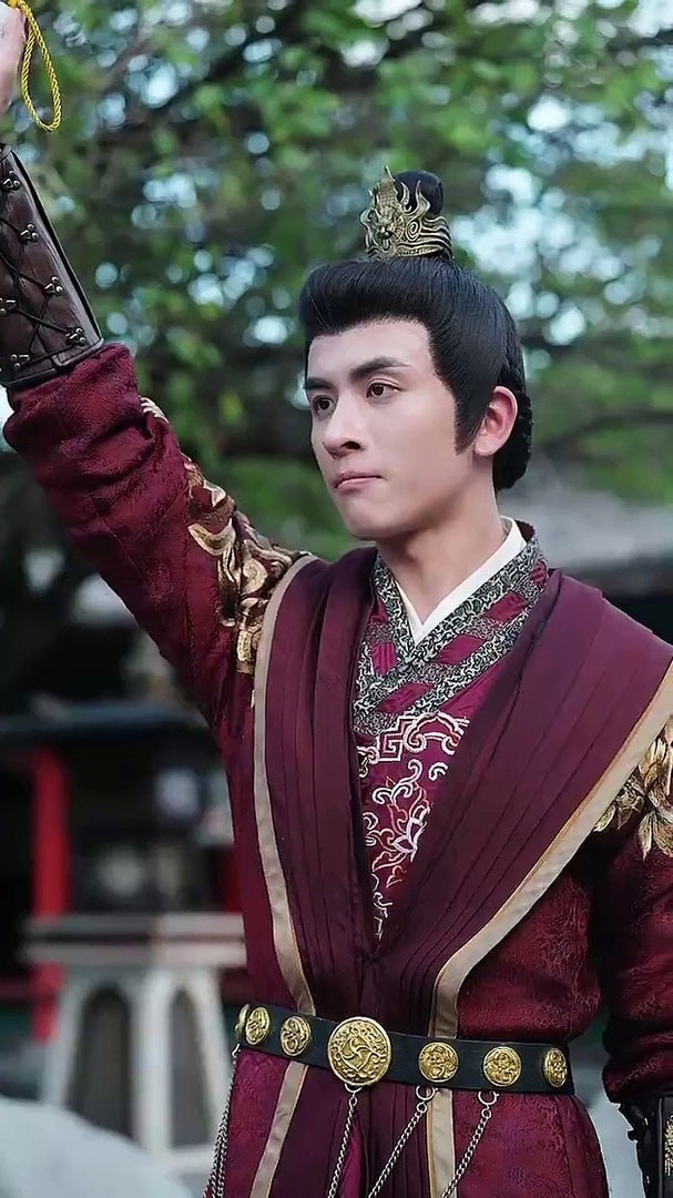 新版：潜龙出渊封面